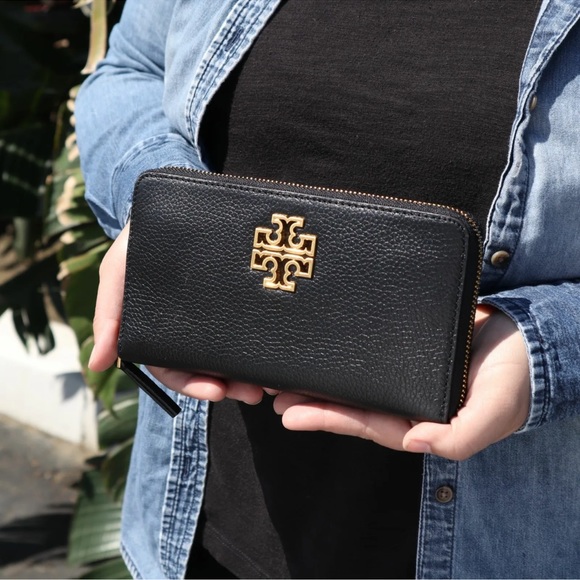 Tory Burch Women's Britten Zip Continental Wallet (Black) - Picture 8 of 9